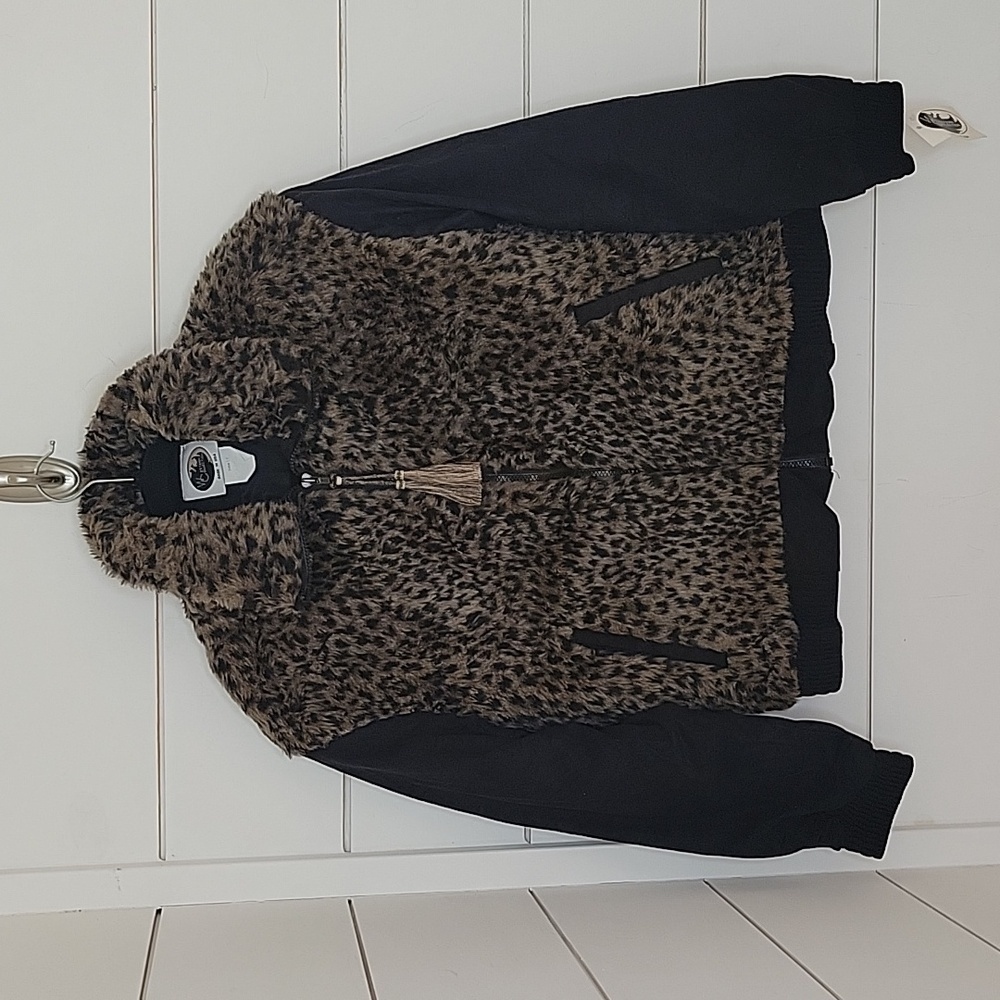 VINTAGE NWT Western Collection small animal print bodice with black sleeves coat